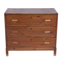 #1562 Chest
